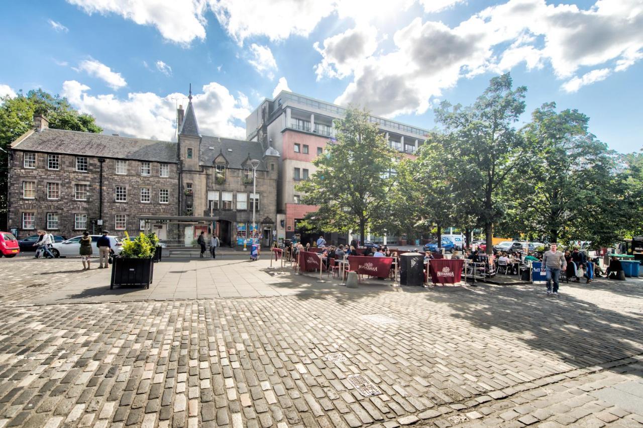 Stunning Studio Apartment Castle View Edinburg Exteriör bild
