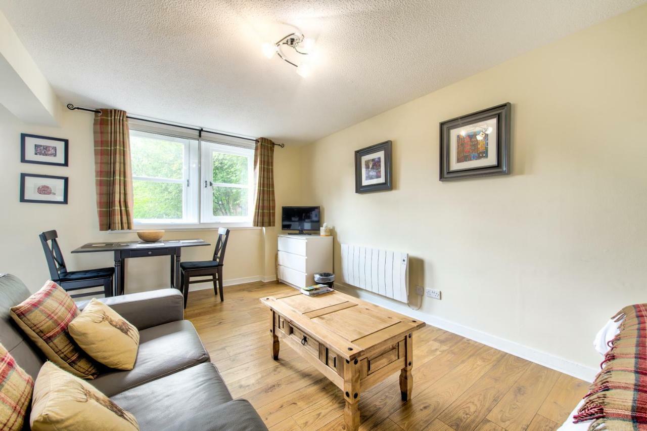 Stunning Studio Apartment Castle View Edinburg Exteriör bild